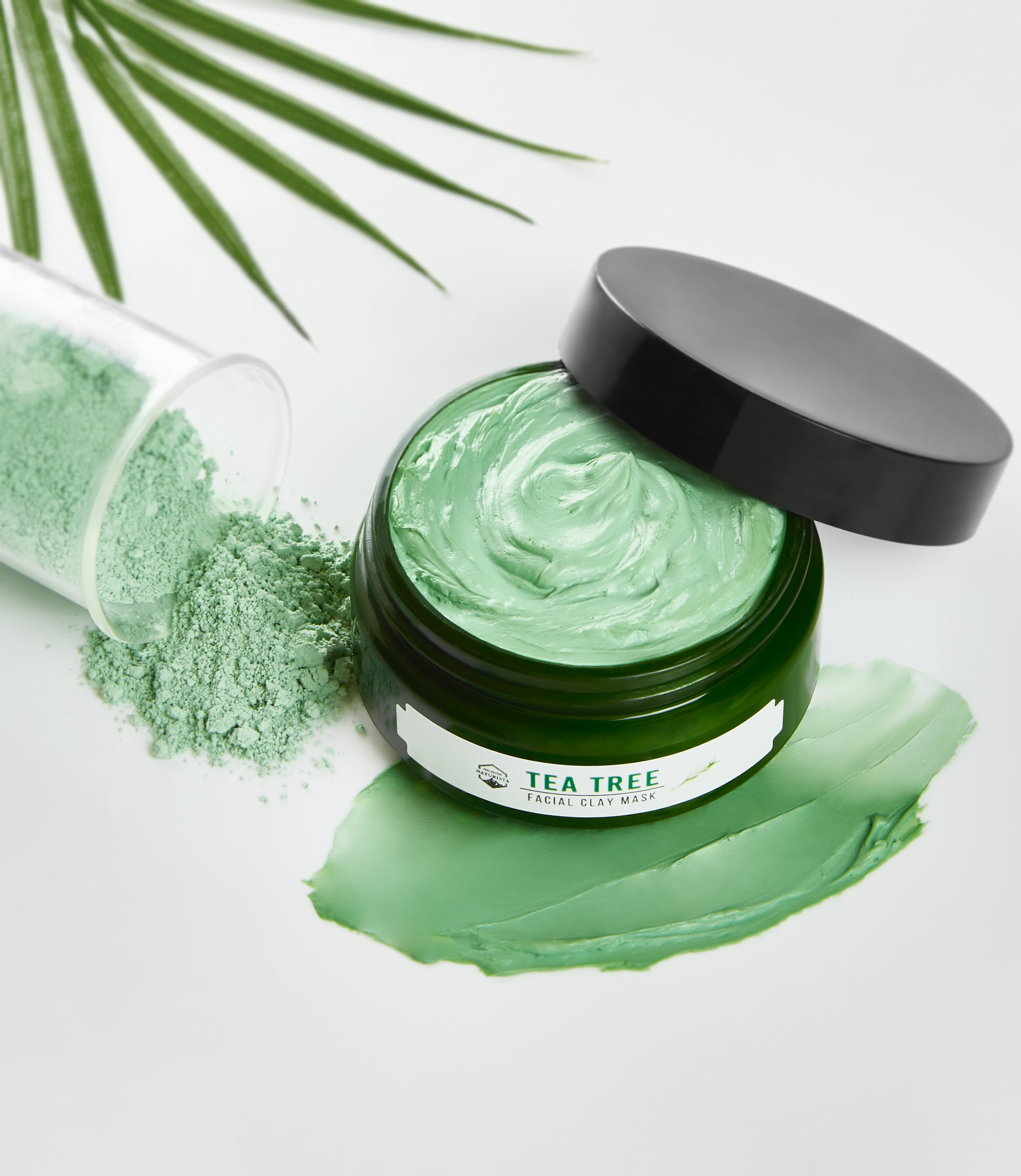 Naturista Tea Tree Facial Clay Mask  มาส์กโคลนทีทรีจากเนเจอริสต้า ช่วยดูดซับความมันส่วนเกินบนใบหน้า พร้อมกำจัดสิวเสี้ยนไปในตัว ช่วยป้องกัน และฆ่าเชื้อสิวได้อย่างมีประสิทธิภาพ รวมไปถึงช่วยลดปัญหาสิวที่เกิดจากการสะสมของแบคทีเรีย และความมันบนใบหน้า